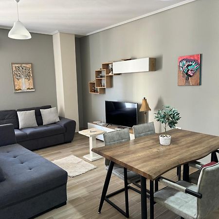 Leon Sea View Apartment Sarandë Exterior foto