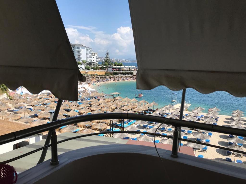 Leon Sea View Apartment Sarandë Exterior foto