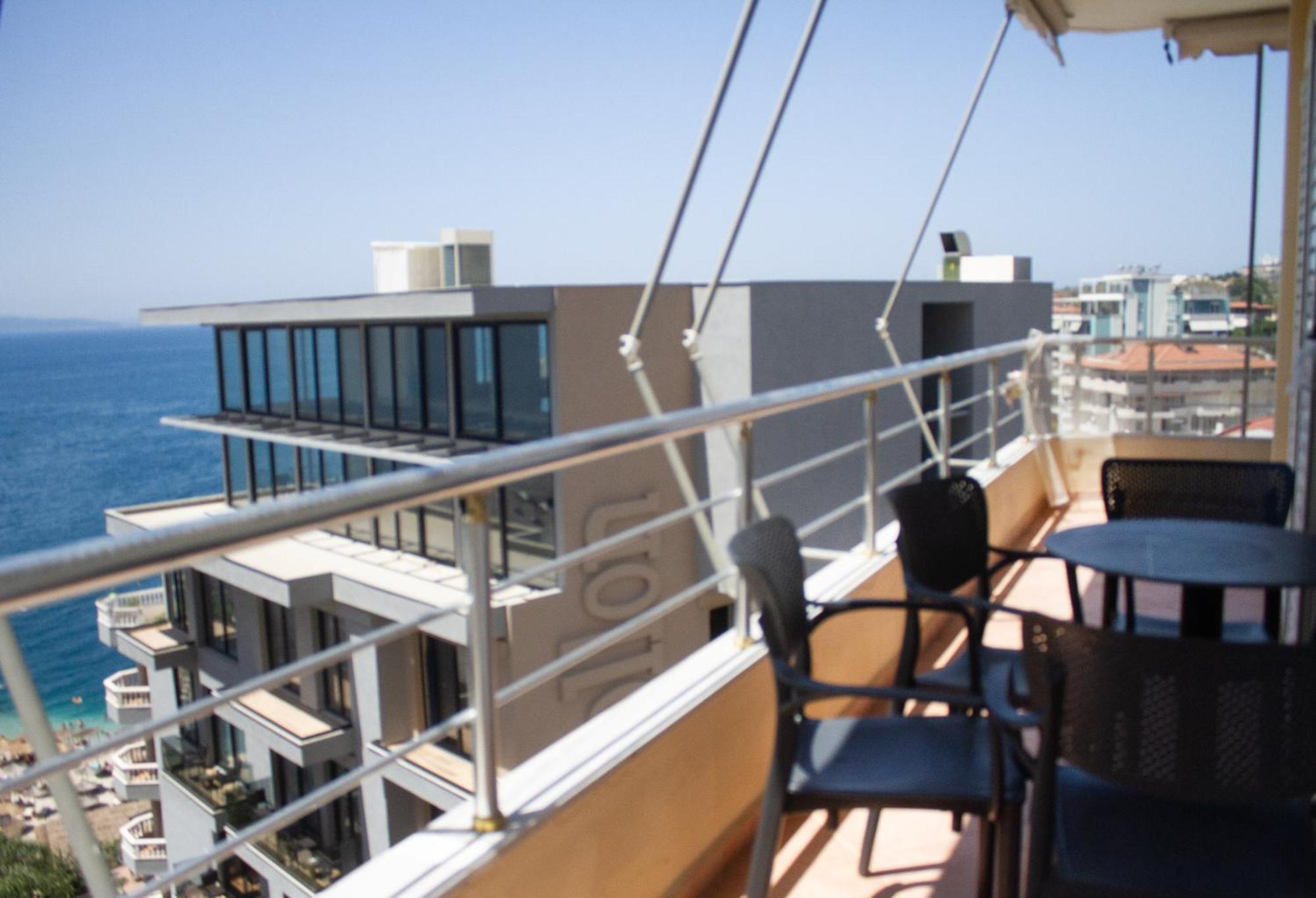 Leon Sea View Apartment Sarandë Exterior foto