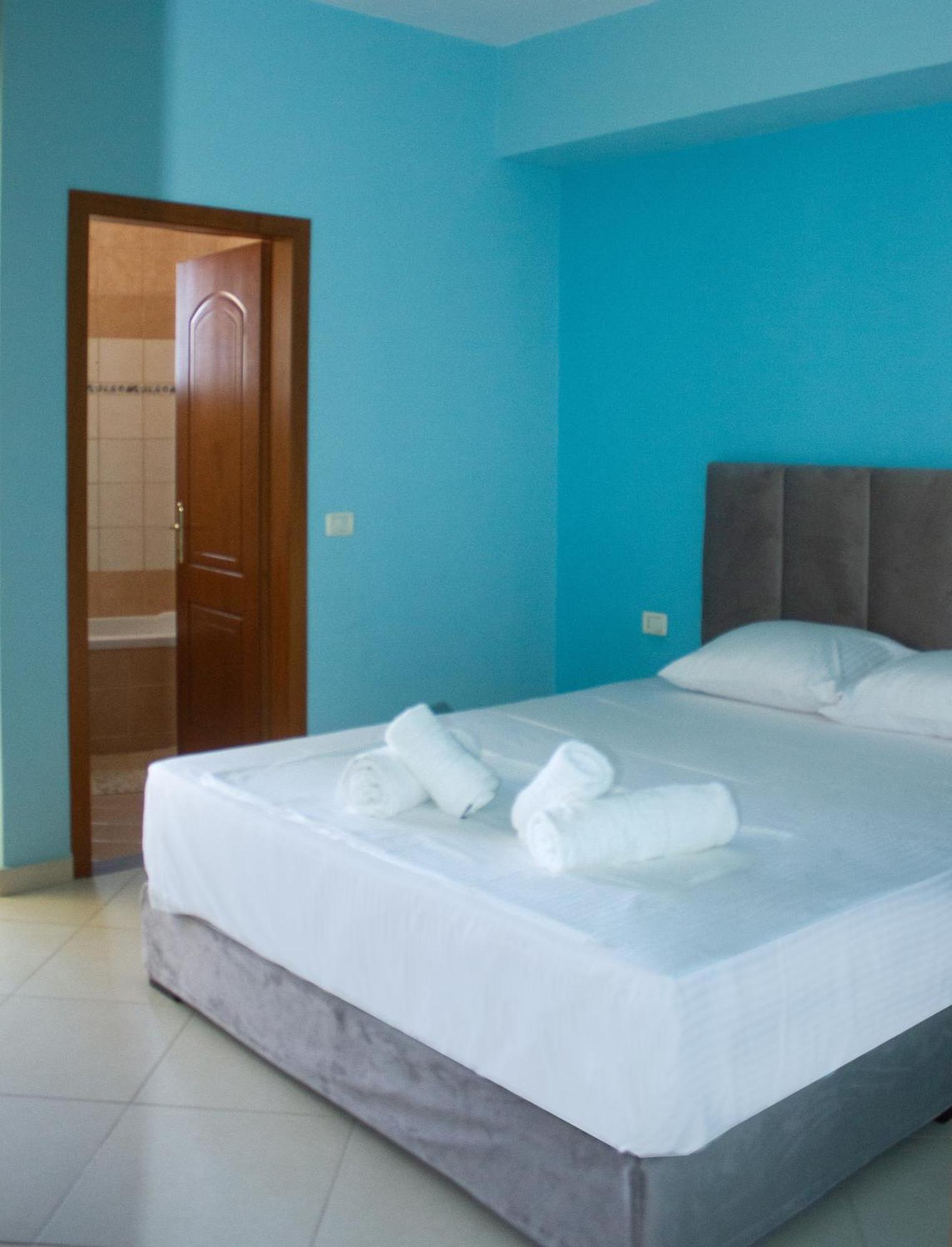 Leon Sea View Apartment Sarandë Exterior foto