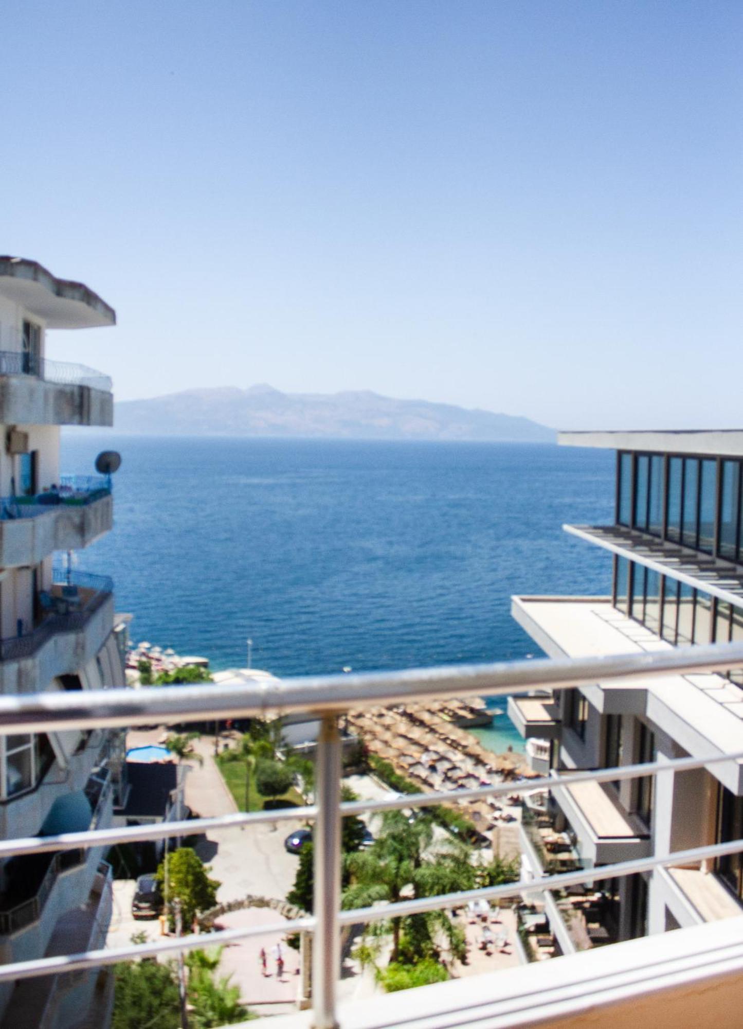 Leon Sea View Apartment Sarandë Exterior foto